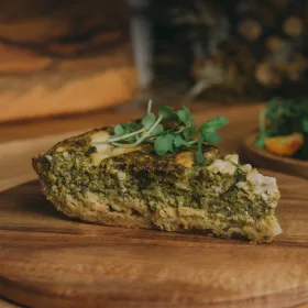 Spenótos-fetás quiche, a francia sós pite