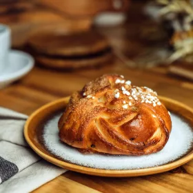 Kardemummabullar – svéd kardamomos csiga