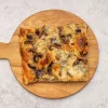 Gombás kovászos focaccia szelet