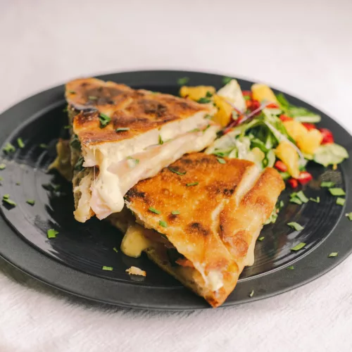 Füstölt lazacos panini